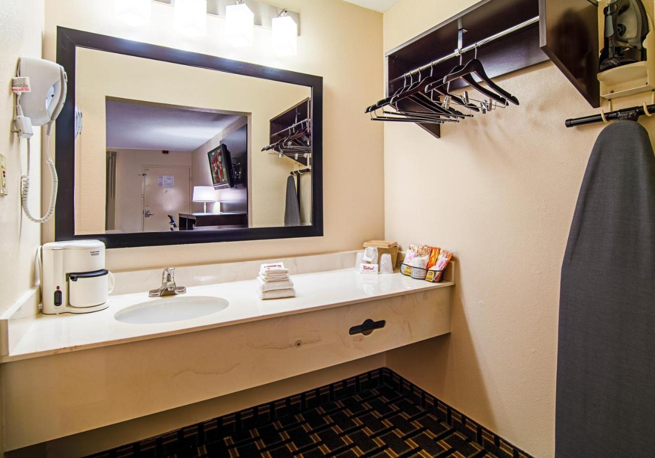 Red Roof Inn & Suites Greenwood, Sc Ngoại thất bức ảnh